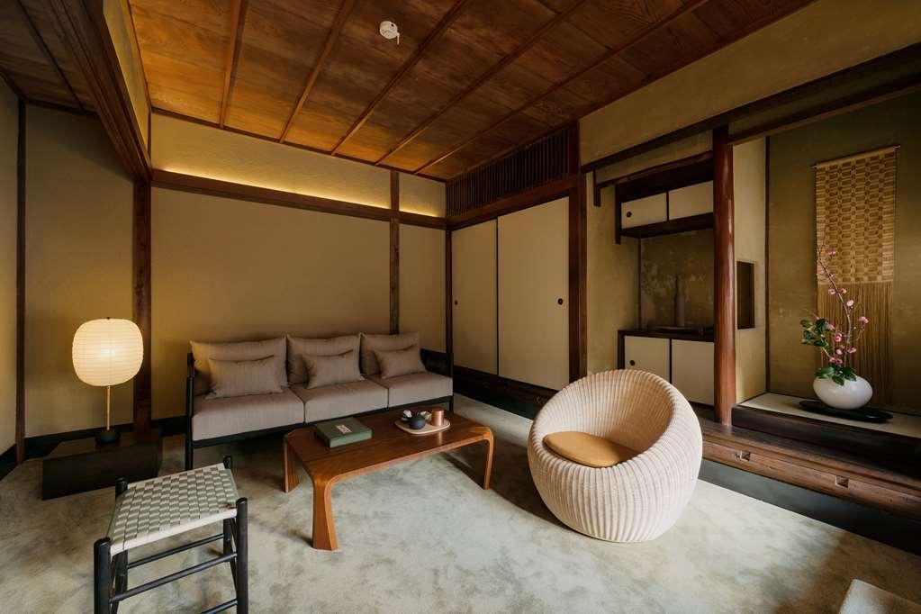 Nazuna Kyoto Gosho Rum bild